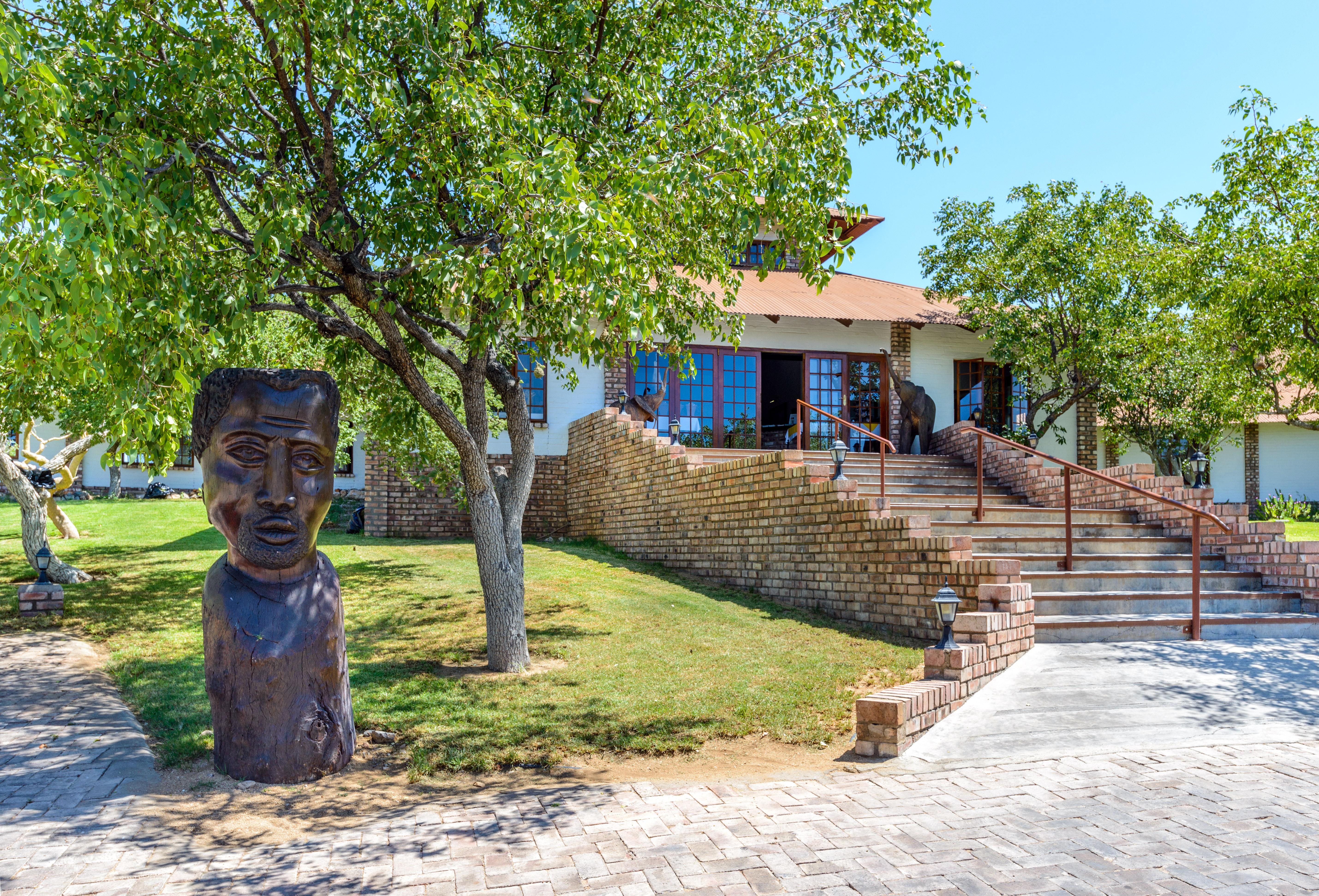 Gondwana Etosha Safari Lodge Okaukuejo Exteriér fotografie